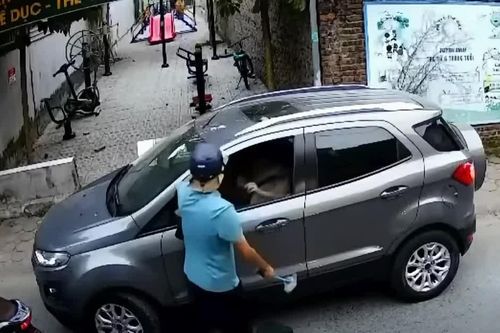 Vụ người đàn ông bị sát hại trên ô tô: Người bán thịt đã cố ngăn cản khi nghi phạm lấy con dao