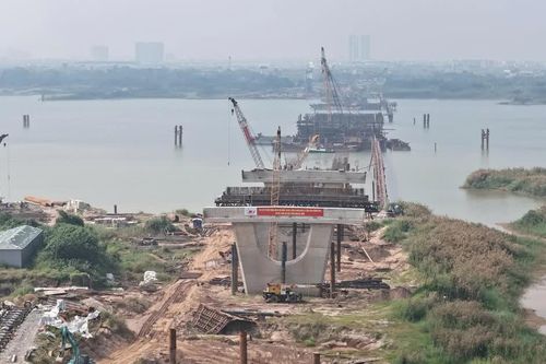 Hình hài cầu Thượng Cát sau một năm khởi công