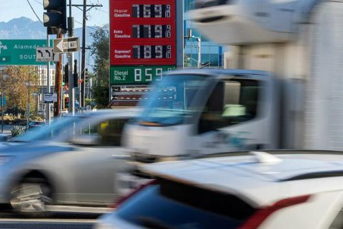 Mỹ tìm mọi cách tăng nguồn cung dầu diesel