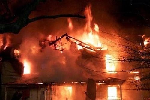 Phóng hỏa phòng trọ của người tình vì bị từ chối tình cảm