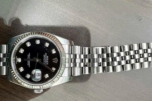 Ai đánh rơi đồng hồ Rolex và tập tiền 500.000 đồng ở Hà Nội?