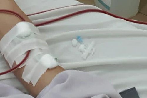 Hai thanh niên 23 tuổi suy thận giai đoạn cuối, hé lộ cùng một lý do