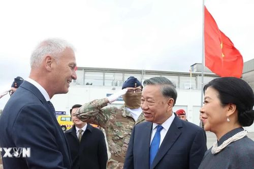 Tổng Bí thư, Chủ tịch nước Tô Lâm và Phu nhân bắt đầu thăm chính thức EU và Bỉ
