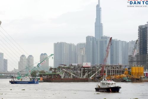 Công nghệ đặc biệt xây dựng bệ trụ cầu đi bộ qua sông Sài Gòn