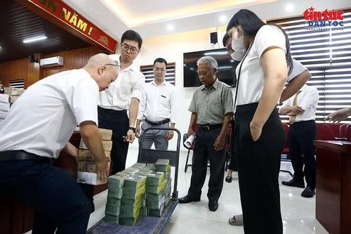 Người dân Định Công nhận hơn 217 tỷ đồng bồi thường giải phóng mặt bằng