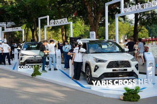 Toyota Việt Nam tiếp tục ưu đãi lớn, kích cầu thị trường ô tô tháng 10/2026