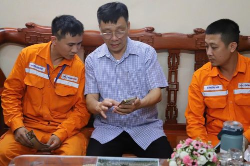 EVNHANOI: Khuyến khích khách hàng theo dõi việc tiêu thụ điện hàng ngày để điều chỉnh thói quen sử dụng điện