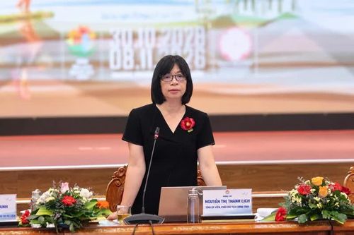 Khi lãnh đạo tỉnh 'làm công' cho doanh nghiệp