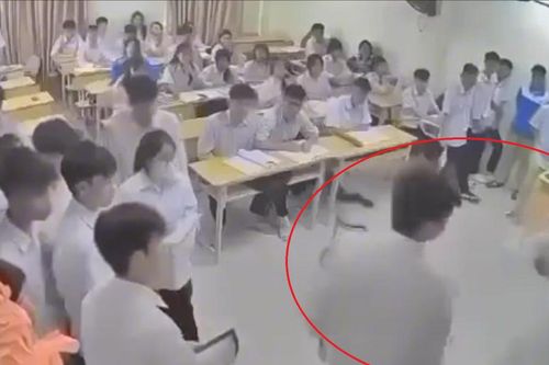 Vụ nam sinh hành hung giáo viên tại lớp: Cần trả lại quyền uy chính đáng cho người thầy