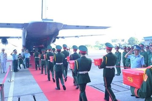 Quân khu 9 chuyển 8.453 mẫu hài cốt liệt sĩ giám định ADN