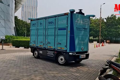 Malaysia ra mắt xe chở hàng không người lái trên đường phố