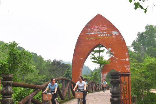 Từ cam kết đến hành động