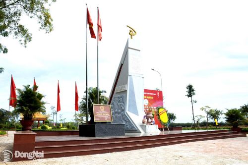 Thành ủy Đồng Nai phối hợp với Bộ Văn hóa, Thể thao và Du lịch tổ chức hội thảo khoa học về Phú Riềng và Phước Long