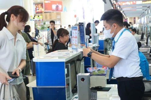 Siết giám sát nhập cảnh, chủ động ngăn Ebola xâm nhập Việt Nam qua đường hàng không