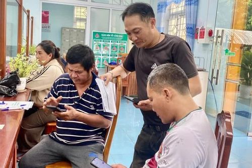 Ðẩy mạnh ứng dụng VBSP SmartBanking, thuận tiện cho người dân