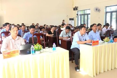 Đảng ủy xã Đông Khánh Sơn quán triệt các văn bản của Đảng