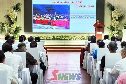 Tập huấn phương pháp nhân rộng câu lạc bộ liên thế hệ tự giúp nhau