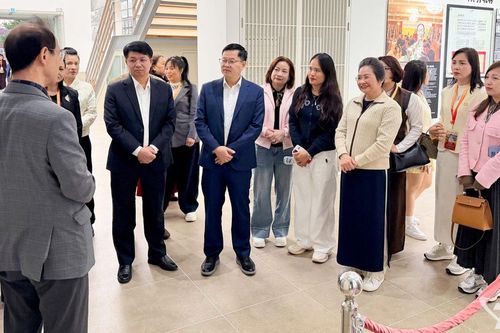 Đoàn công tác tỉnh Thái Nguyên thăm, làm việc với Trường Kimcheon (Hàn Quốc)