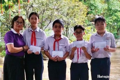 Thêm điểm tựa cho trẻ em từ cơ sở
