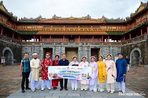 Đoàn famtrip lữ hành Philippines đến khảo sát các tuyến điểm du lịch Huế