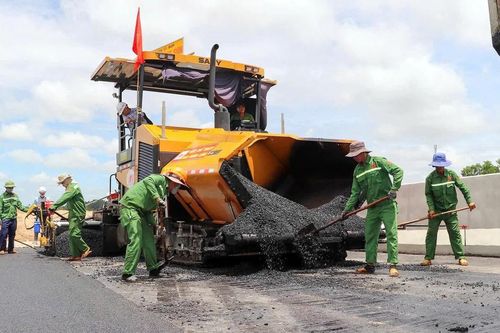 Hóa giải 'cơn khát' nhân lực giao thông