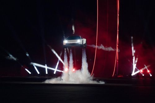 Tỷ phú Elon Musk muốn sáp nhập Tesla và SpaceX