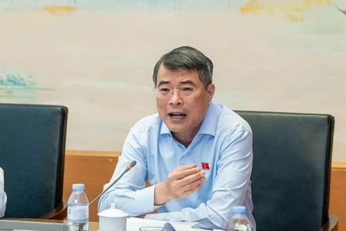 Ngăn chặn tình trạng các doanh nghiệp bắt tay đẩy giá thuốc, thiết bị y tế