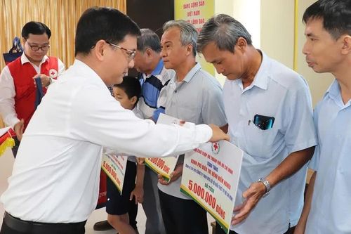 400 bệnh nhân mắc bệnh hiểm nghèo được hỗ trợ kinh phí điều trị