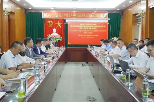 Xúc tiến đầu tư, trao đổi cơ hội hợp tác phát triển du lịch, công nghiệp và dịch vụ tại khu vực cửa khẩu Lý Vạn