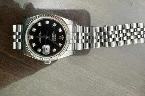 Tìm chủ sở hữu đồng hồ Rolex và một tập tiền mệnh giá 500.000 đồng