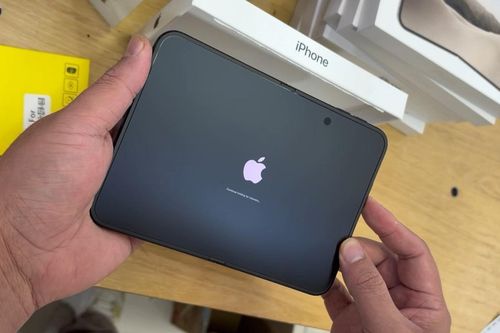 Video 'đập hộp' sớm iPhone Duo trước ngày mở bán