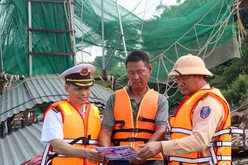 Hà Nội: Chung tay bảo vệ nguồn lợi thủy sản trên sông Hồng