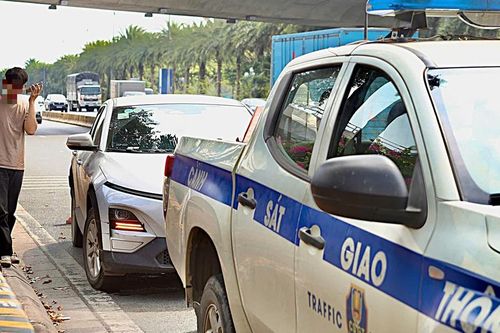 Thấy CSGT là di chuyển, xe dừng, đỗ sai ở Nội Bài bị xử lý ra sao?