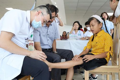 Gần 100 trẻ khuyết tật được phẫu thuật miễn phí tại Phú Thọ