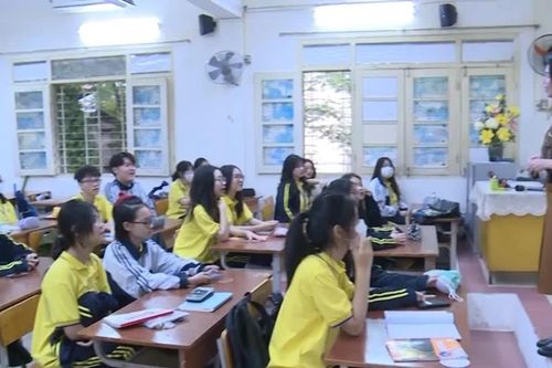 Bộ GD&ĐT: Không yêu cầu các trường dừng tất cả chương trình liên kết