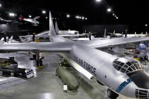 B-36 và bom hạt nhân: Oanh tạc cơ mang 'sức mạnh hủy diệt' tới đâu?