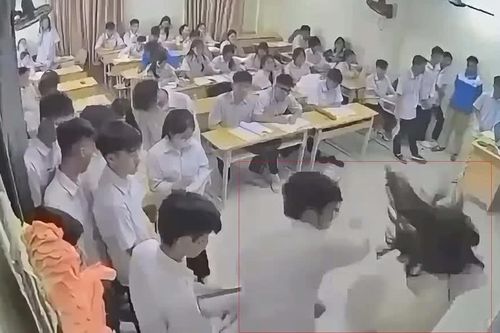 Hà Nội: Nam học sinh lớp 12 đánh cô giáo gãy mũi bị khởi tố