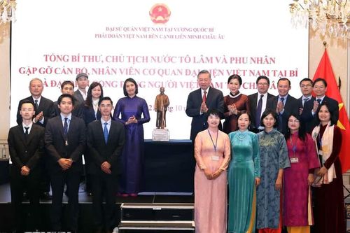 Tổng Bí thư, Chủ tịch nước gặp đại diện cộng đồng người Việt Nam tại châu Âu