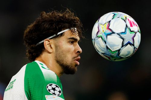 Betis toàn thắng, đứng ngang PSG, Real, Liverpool