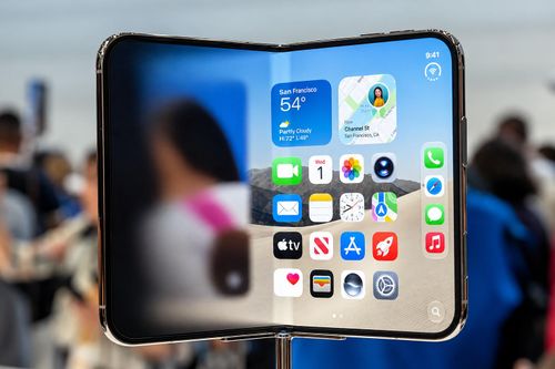 Khách vãng lai chỉ có thể mua iPhone Duo ở những nơi này