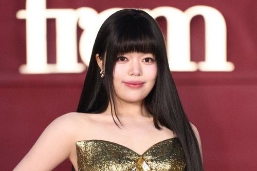 TikToker triệu follow Trung Quốc gây tranh cãi khi lộ mặt trên thảm đỏ