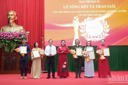 Vĩnh Long trao giải Cuộc thi chính luận bảo vệ nền tảng tư tưởng của Đảng