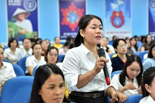 Cập nhật chính sách, pháp luật và kỹ năng số để phát triển người tham gia bảo hiểm xã hội, bảo hiểm y tế ở Hà Nội