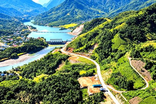 Tăng kết nối giao thông vùng cao Lào Cai