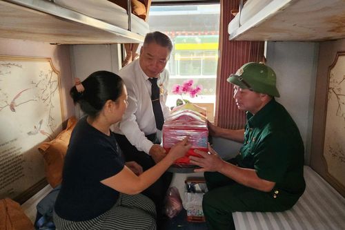 Đón hài cốt liệt sĩ Lê Thế Khánh về an táng tại TP Hồ Chí Minh