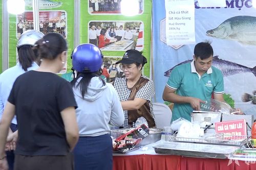 Hội chợ hàng công nghiệp nông thôn tiêu biểu tại Thanh Hóa đạt khoảng 25 tỷ đồng doanh thu
