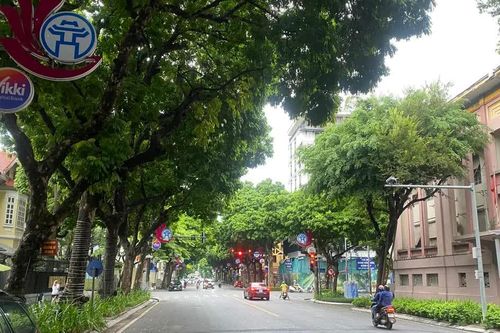 Hôm nay, TPHCM tiếp tục có mưa, triều cường sắp lên lại