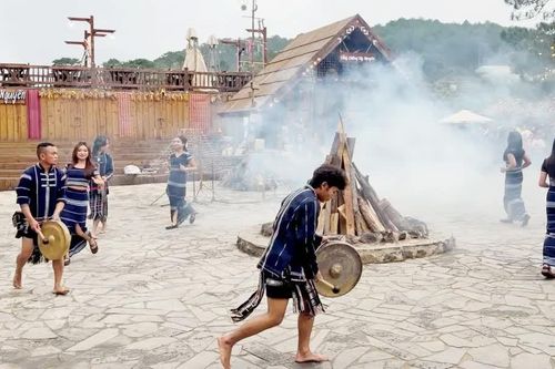 Khơi mạch Không gian văn hóa cồng chiêng Tây Nguyên - Bài 1: Tiếng chiêng thưa dần