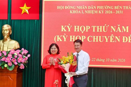 Đồng chí Nguyễn Ngọc Văn giữ chức Chủ tịch UBND phường Bến Thành