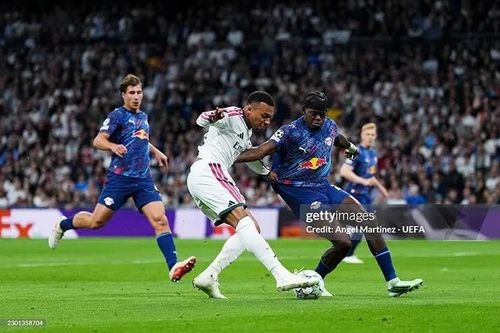 Real Madrid thắng tưng bừng